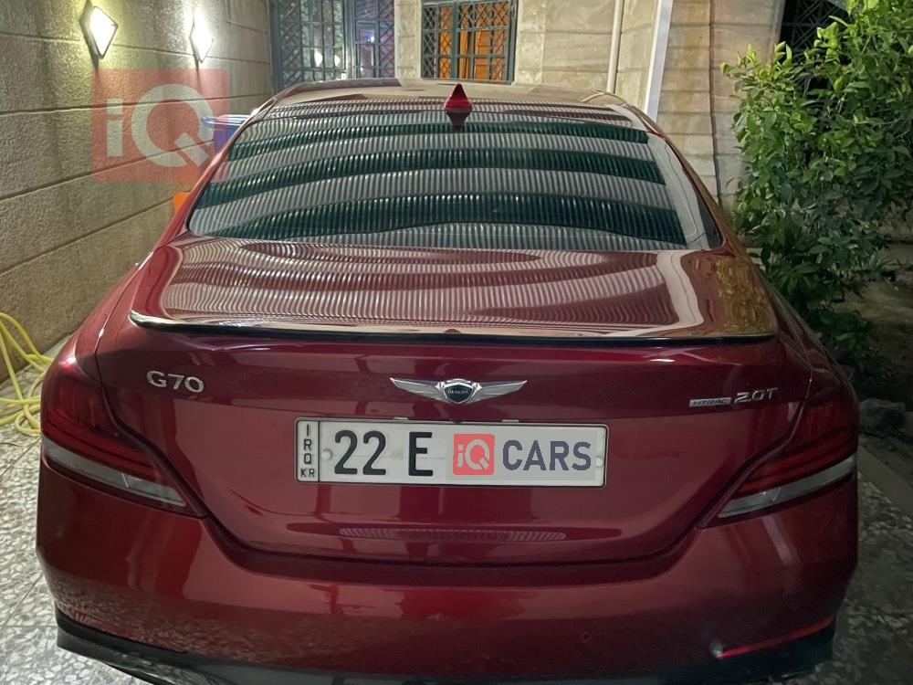 جنسس G70